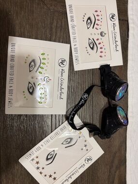 WONDERLAND Black Holographic Festival Goggles with Multicolor Face & Body Jewels